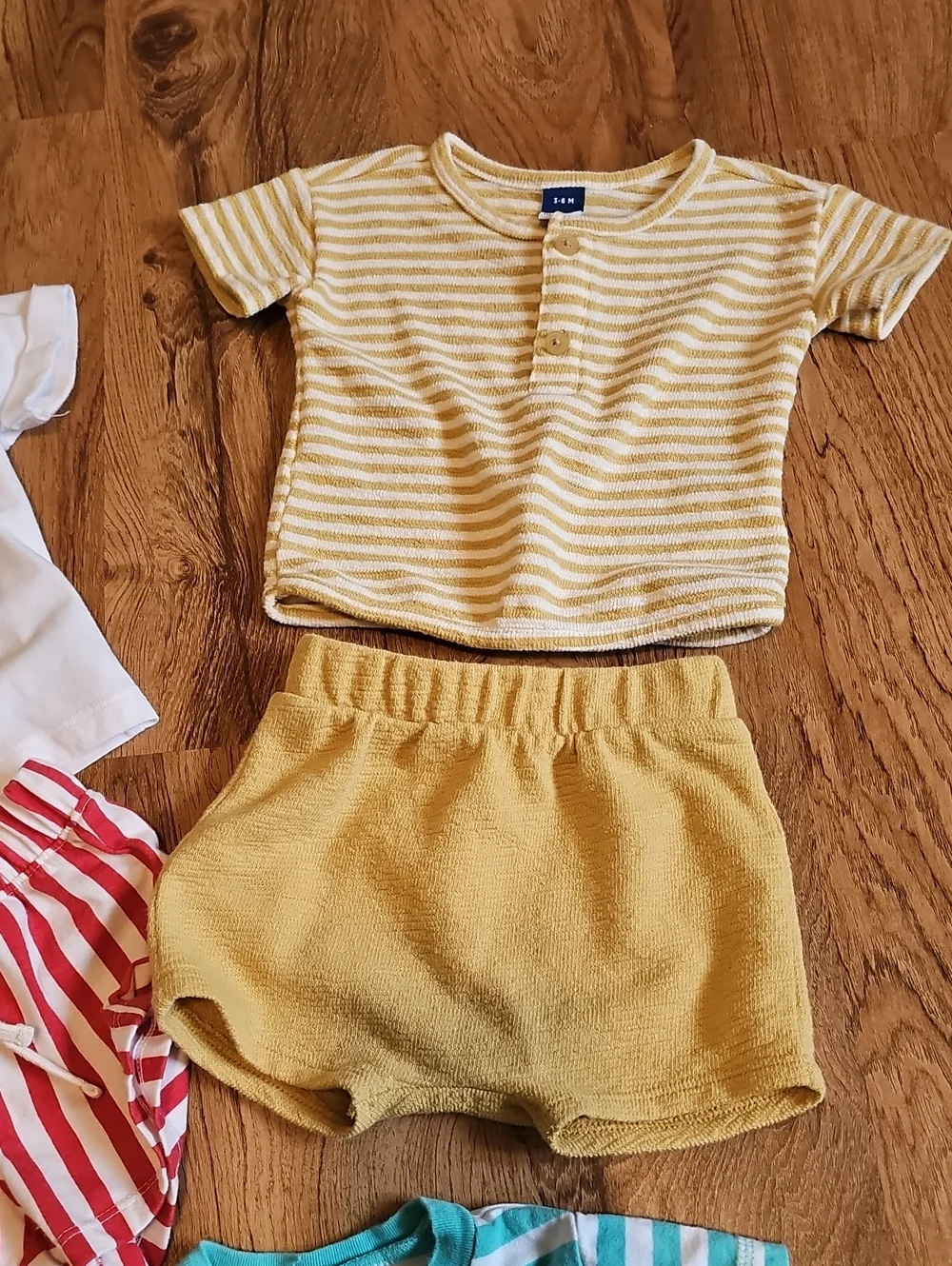 Old Navy adorable striped